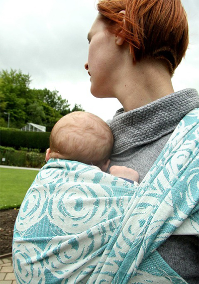 Los beneficios del babywearing